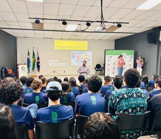 Trabalho conjunto entre secretarias intensifica fiscalização e combate ao cigarro eletrônico Trabalho conjunto entre secretarias intensifica fiscalização e combate ao cigarro eletrônico