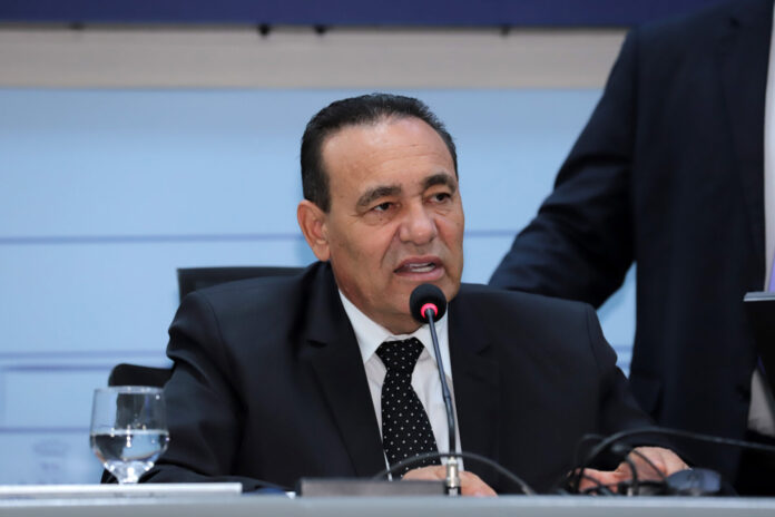 Vereador Carlão participa de última sessão do ano com reconhecimento Vereador Carlão participa de última sessão do ano com reconhecimento e avaliação positiva como presidente da Câmara