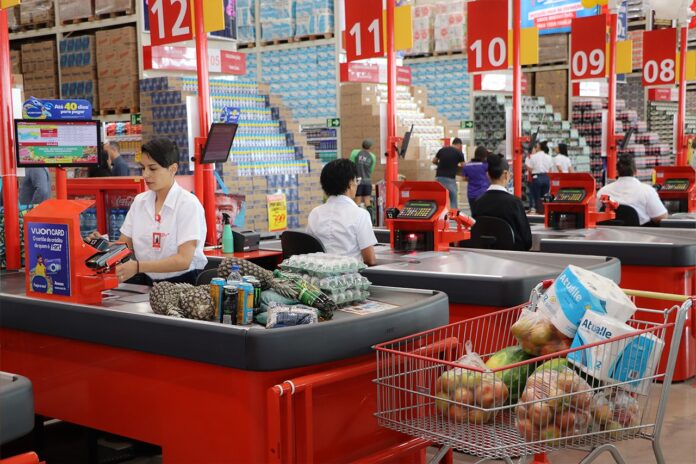 Atacarejo oferece 200 vagas para Campo Grande (MS) Há vagas para PCD e 50+