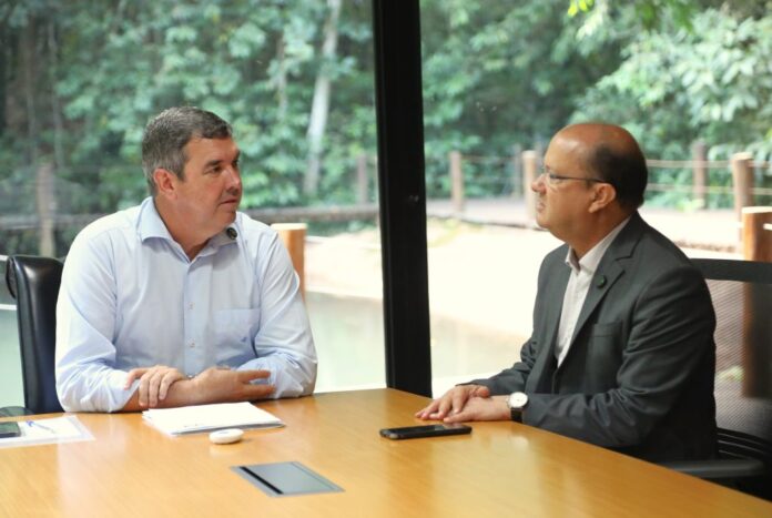 Barbosinha ‘passa bastão’ para Riedel e juntos já começam a Governador Eduardo e o Vice Barbosinha Foto Saul Schramm