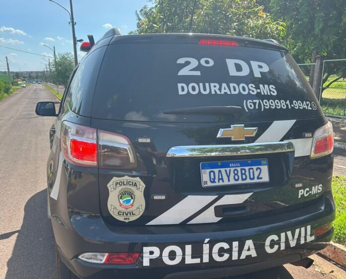 Polícia Civil cumpre mandado e prende homem por roubo mediante Polícia Civil cumpre mandado e prende homem por roubo mediante restrição de liberdade ocorrido no último domingo em Dourados
