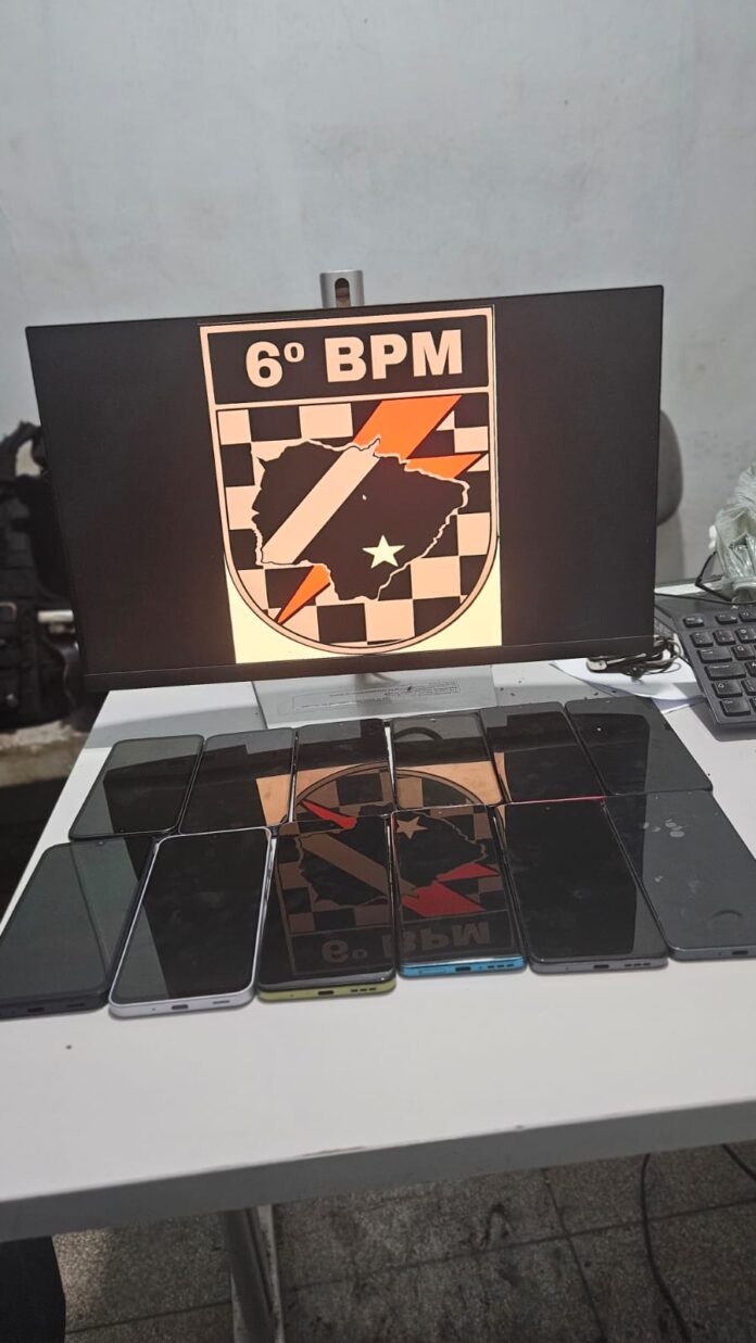 Polícia Militar Recupera Celulares Furtados em Corumbá Polícia Militar Recupera Celulares Furtados em Corumbá