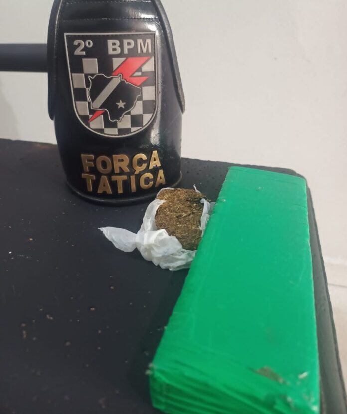 Polícia Militar em Três Lagoas apreende autor de tráfico de drogas