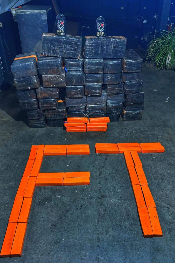 Polícia Militar em Três Lagoas apreende mais de 650 quilos Polícia Militar em Três Lagoas apreende mais de 650 quilos de droga em depósito do tráfico