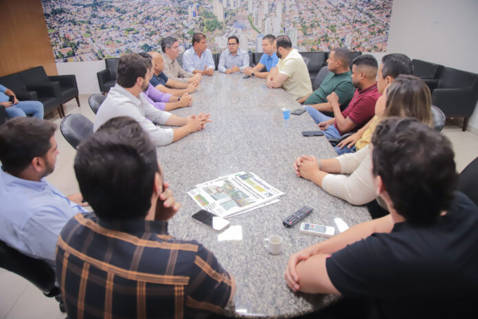 Vereadores reúnem-se com senador Nelsinho e discutem participação em definições de emendas