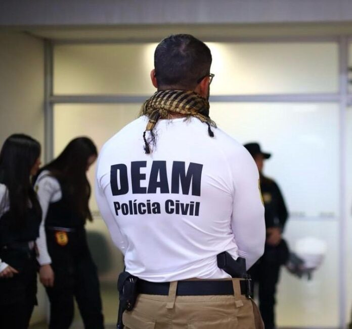 eb066b9e-a526-451b-99bd-60a4e5e81ab0