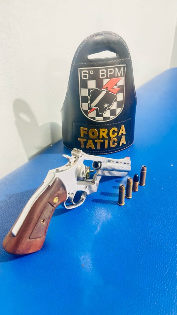 Homem é preso por porte ilegal de arma de fogo Homem é preso por porte ilegal de arma de fogo em Corumbá