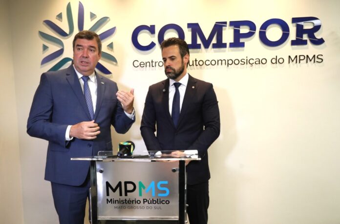 Para construir hospital em Corumbá, Governo de MS formaliza acordo Ato de assinatura do Acordo Extrajudicial MP, referente à construção do hospital de Corumbá/MS Foto Saul Schramm