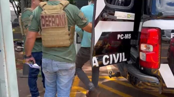 Polícia Civil cumpre mandado de prisão por homicídio qualificado em Polícia Civil cumpre mandado de prisão por homicídio qualificado em Dourados