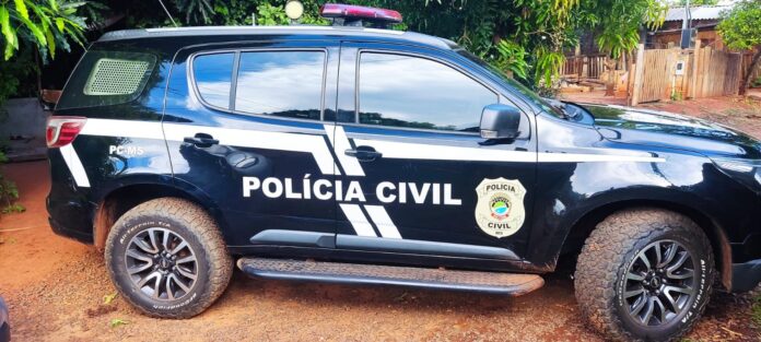Polícia Civil fecha boca de fumo e prende mulher em Polícia Civil fecha boca de fumo e prende mulher em flagrante em Mundo Novo
