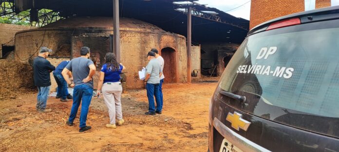 Polícia Civil incinera quase 30kg de cocaína em Selvíria Polícia Civil incinera quase 30kg de cocaína em Selvíria