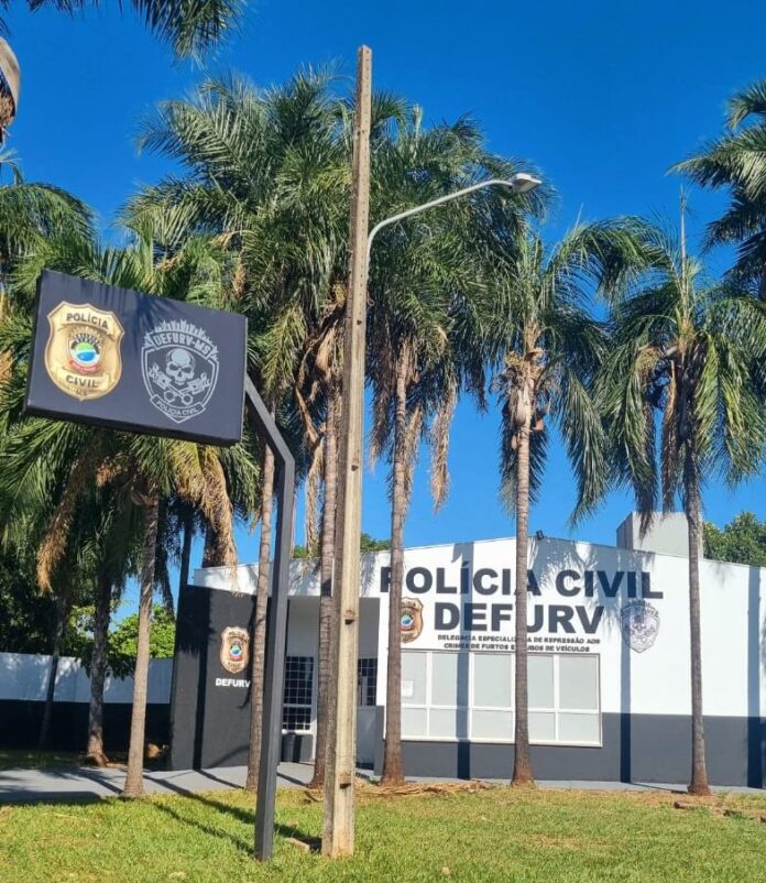 Polícia Civil prende indivíduo que praticou três roubos de veículos em dezembro de 2024 na Capital