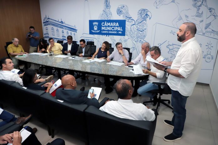 Professor Juari apresenta demandas à Bancada Federal em reunião na Câmara