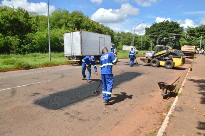 TAPA-BURACO_PREFCG-1-1536x1021