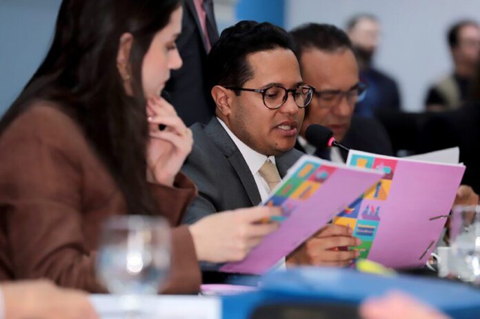 f589f22f-9761-46a4-8972-2354c937a338