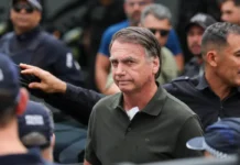 Bolsonaro cita paranoia em audiência de custódia; prisão é mantida