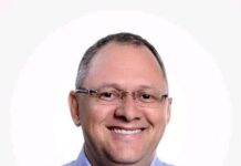 Riedel reorganiza Casa Civil e ex-prefeito Tuta assume posto estratégico no governo