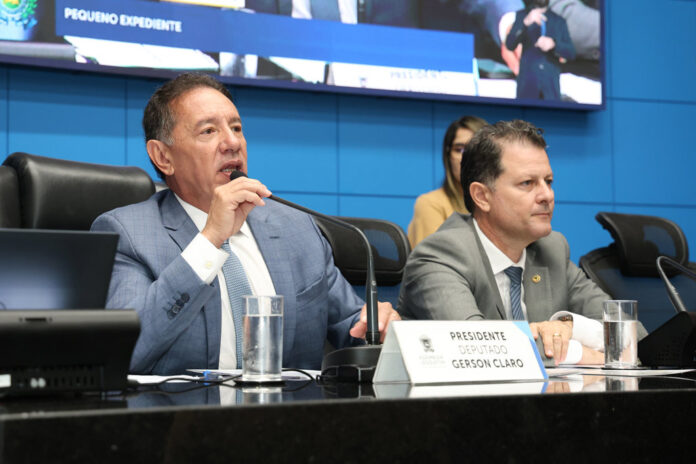 2025_12_17_12_04_54_f3d5d98a-06a5-438f-925e-fe8ec5d4ca45