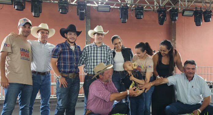 b8737315-27b2-4214-ac2d-71c5bd3da05e