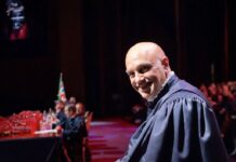 “Fiz o que tinha que fazer”: Moraes brinca em evento da USP após mandar Bolsonaro para a Papudinha