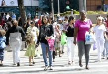 Desemprego cai para 5,1% em dezembro, o menor já registrado