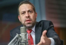“Negociamos com os caminhoneiros”, diz Boulos sobre greve da categoria