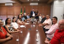 Governador Eduardo Riedel autoriza concurso com 2 mil vagas para professores da rede estadual em MS