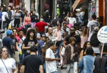Brasil cria 85,9 mil postos de trabalho em abril, aponta Caged