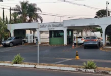 Moraes suspende visitas a Bolsonaro na prisão domiciliar