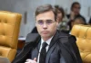 Mendonça autoriza PF a investigar repasses para filme sobre Bolsonaro