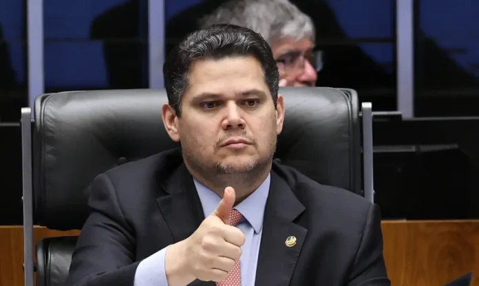Alcolumbre destrava PEC do fim da 6×1 após conversas com Lula Alcolumbre destrava PEC do fim da 6×1 após conversas com Lula