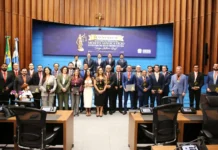Assembleia Legislativa homenageia advogados em sessão solene proposta por Lidio Lopes