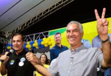 Reinaldo Azambuja reúne centenas de apoiadores em carreatas e atos políticos no interior de MS