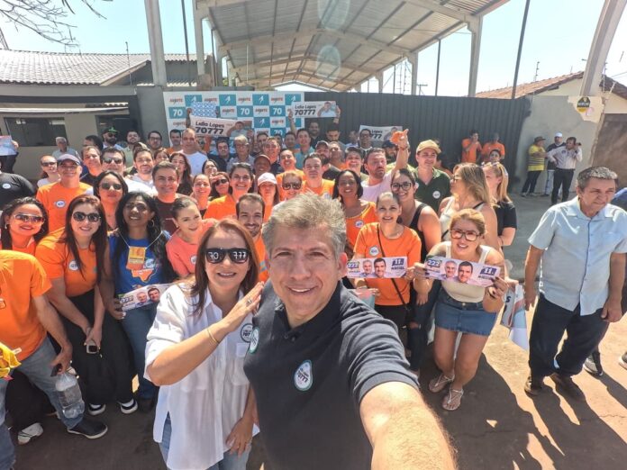 Lidio Lopes dá largada à campanha pela reeleição com mega adesivaço em Campo Grande