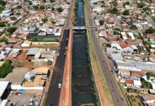Avenida Ernesto Geisel começa a receber novo asfalto em trecho próximo ao Córrego Anhanduí