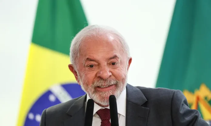Lula diz que só acatará indicação de embaixador dos EUA após eleições Lula diz que só acatará indicação de embaixador dos EUA após eleições