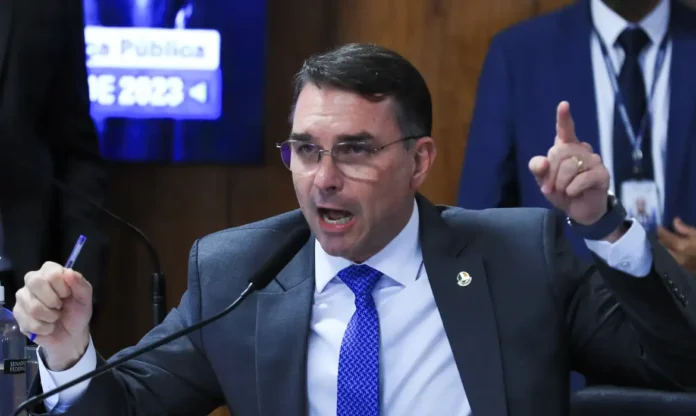 Missão pede investigação sobre filiação falsa de Flávio ao partido Missão pede investigação sobre filiação falsa de Flávio ao partido