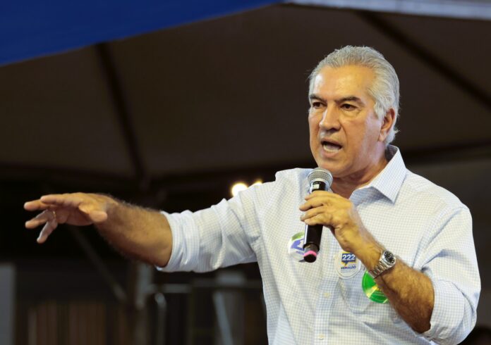 Reinaldo Azambuja critica cenário econômico e aponta fechamento de empresas como alerta para o Brasil