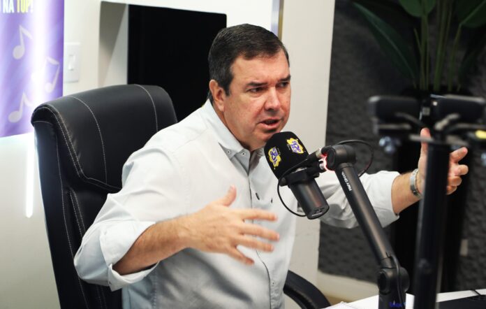 entrevista-Radio-Top-Foto-Saul-Schramm-3-scaled