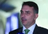 Mendonça incluiu Flávio Bolsonaro como investigado no caso Dark Horse