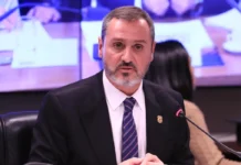 Dino determina retorno de Andrei Rodrigues ao comando da Polícia Federal
