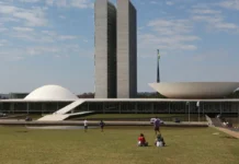 Calendário especial pode acelerar votação da PEC do fim da escala 6×1